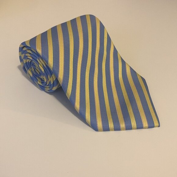 Burberry Hand Made Silk Tie - Picture 1 of 9